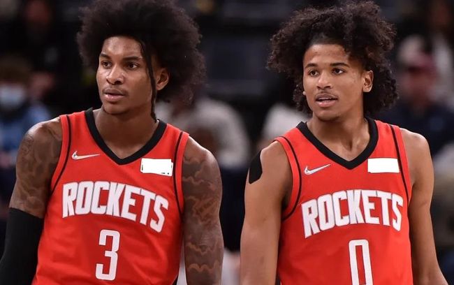 17岁拜仁新星一句“想去皇马”，引爆拜仁内部风暴，名宿要求严厉惩罚